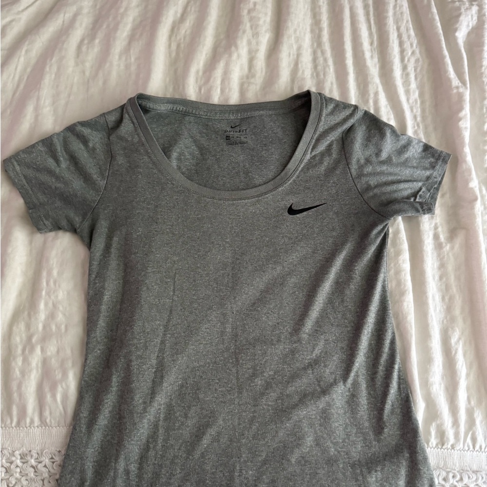 Nike Dri-Fit Gray Short Sleeve T-Shirt